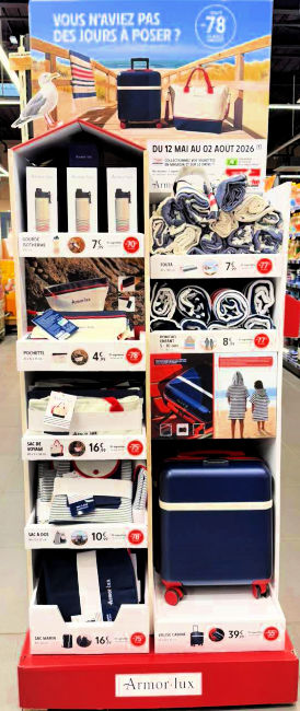 Pr�sentoir articles Armor Lux chez Intermarch�
