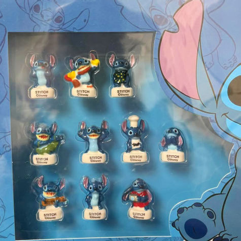 Galette des rois Carrefour f�ves Stitch 2026